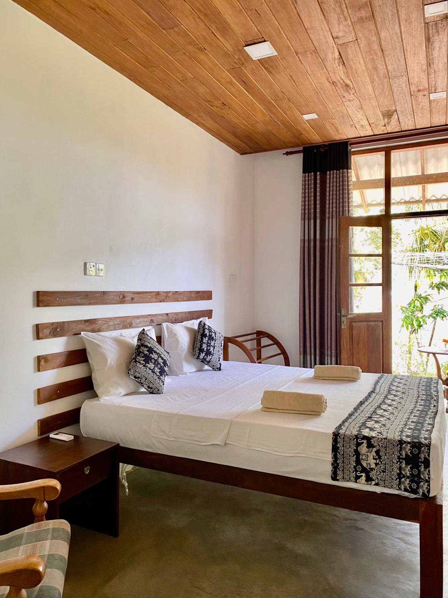 The Dale Mirissa Hotel ภายนอก รูปภาพ
